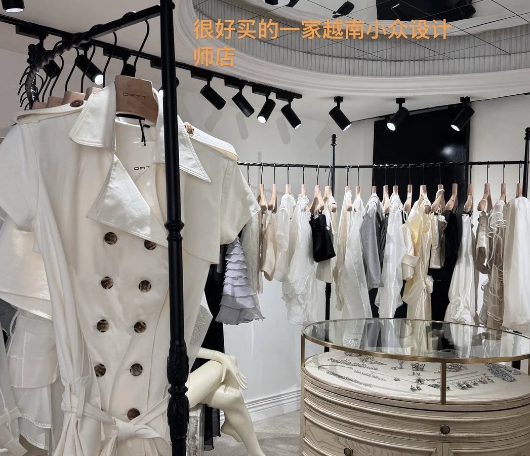 约茶要不要带伴手礼 · 国际生活场景